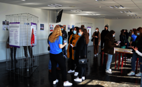 Information sur les parcours du B.U.T. Information-Communication avec des étudiant·es et enseignant·es : contenus, stages, alternance